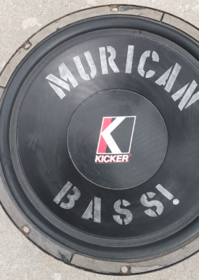デカいぞ18インチ45センチ　キッカー　コンペティションシリーズ　18c 4Ω Old School KICKER C18a Competition Series 18” Subwoofer 4ohm 1000