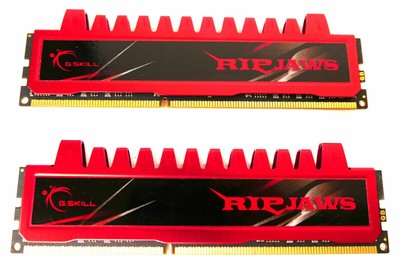 2 Barrettes Mémoire DDR3 RIPJAWS 4Go Chacune (8Go Total) - F3-10666CL9D-4GBRL - Occasion En Bon état