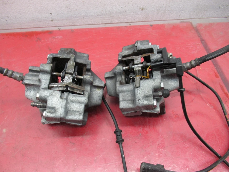 03-09 MERCEDES W209 CLK320 ЗАДНИЙ ЛЕВЫЙ / ПРАВЫЙ ТОРМОЗ СУППОРТ КОМПЛЕКТ OEM - Изображение 3 из 4