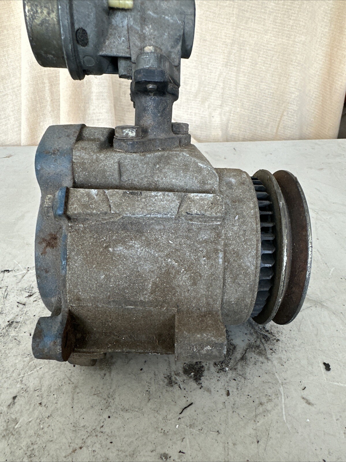 78-86 GM Chevy Ferrari Smog Emission Air Pump 7832904 P/R CORE READ