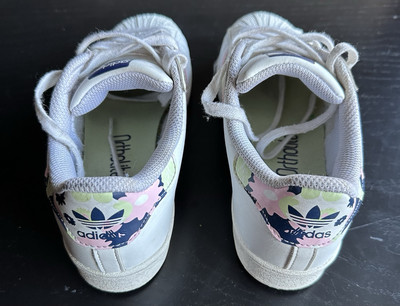 Adidas Superstar Trainers Junior Size UK EU 34 Rare Colour