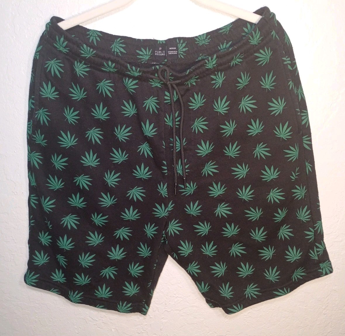 Record Marijuana Leaf Print Drawstring Shorts Men… - image 1
