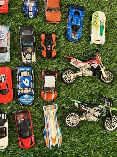 Gran Lote De 70 Coches Diecast Hot Wheels De Colección Años 90 2000 Camiones Motocicletas Dirt - Imagen 7 de 12