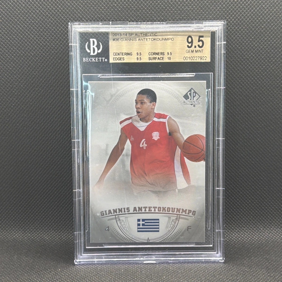 Giannis Antetokounmpo Grade 9.5 Basketball 2013-14 Season Sports