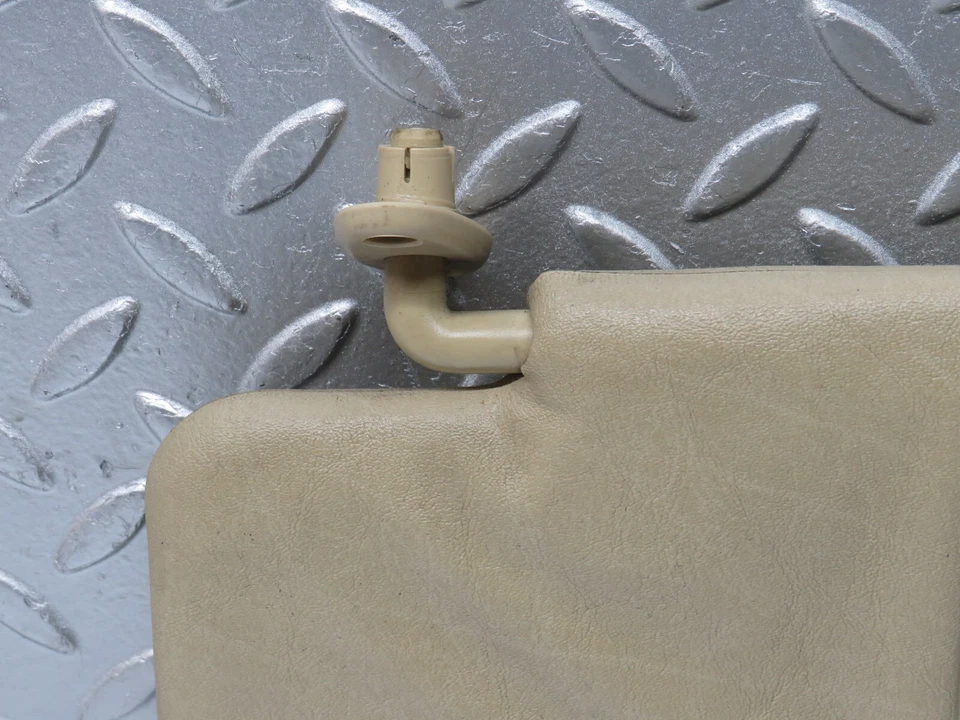 Parasol lado izquierdo beige ♙�33945♂ Mercedes-Benz W124 260E Foto 2 de 4