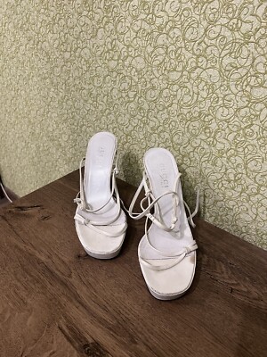 GUCCI RARE AUTHENTIC CAGE WOVEN SANDALS LEATHER