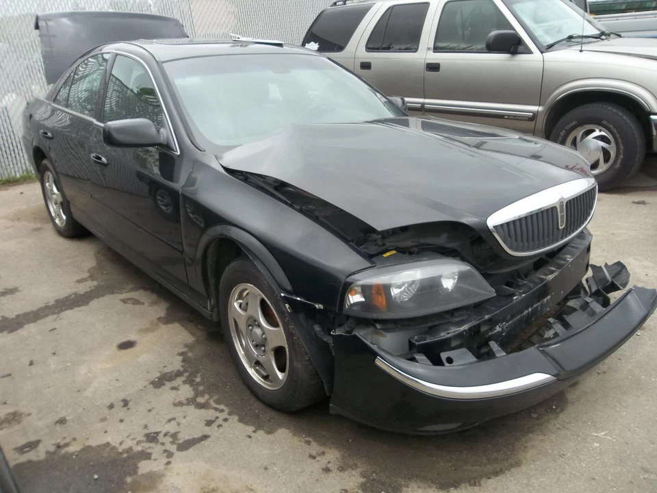 Compresor de aire acondicionado usado se adapta a: Lincoln Lincoln LS 2003 6 cilindros 3,0 L ID YR8H-19D629 Foto 2 de 4