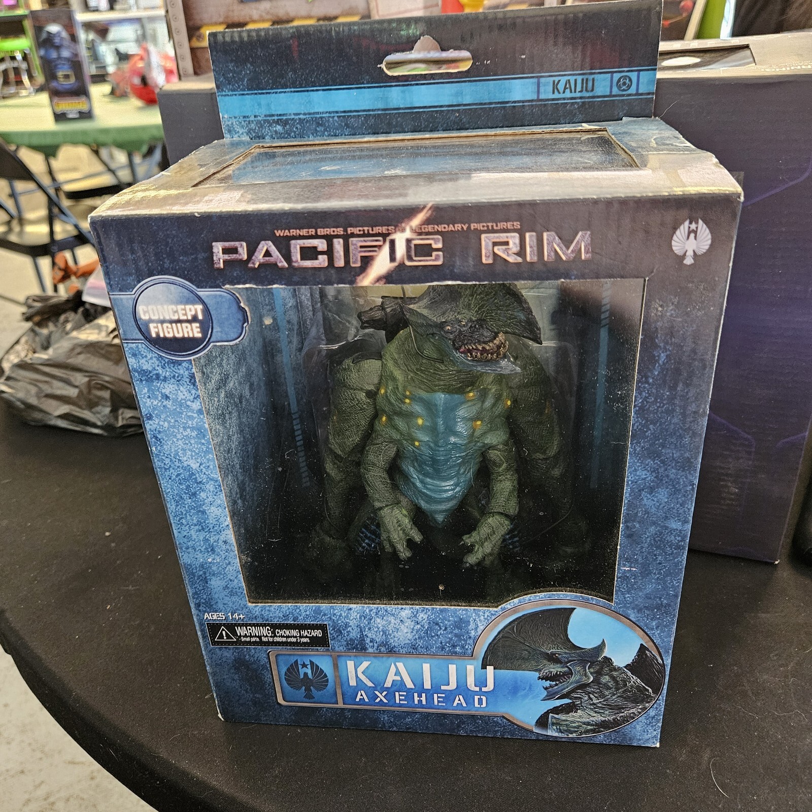Neca Pacific Rim Ultra Deluxe Knifehead Action Figure Shipping This