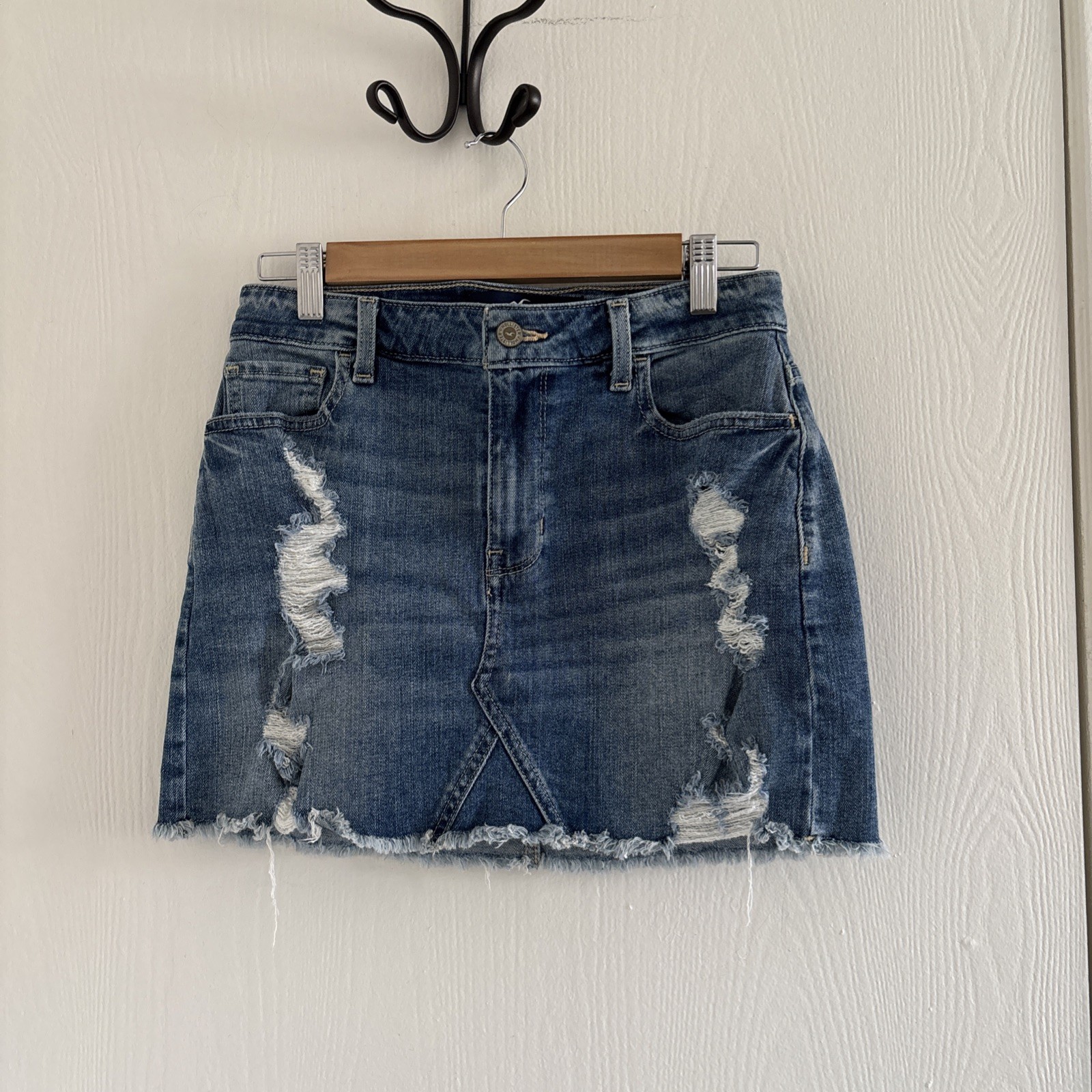 Hollister High Rise Denim Skirt Size 5 W27 Vintage Stretch Distressed Mini