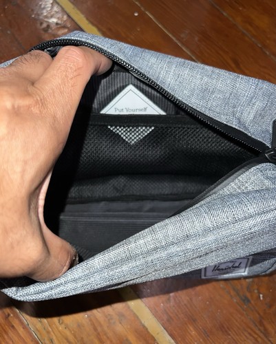 XG US Tour 2024 AEG Presents x HERSCHEL SUPPLY Travel Kit Bag (VERY RARE) PROMO - Picture 2 of 5