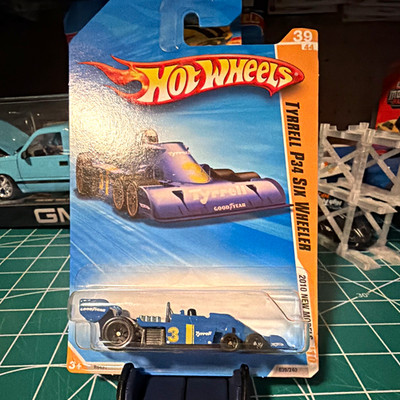 Hot Wheels Tyrrell P34 Six Wheeler F1 Blue Diecast 1:64 2010 New Models