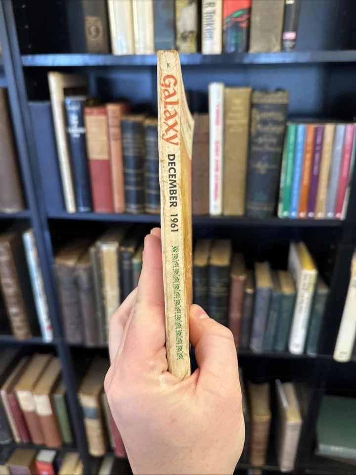 GALAXY SCIENCE FICTION December 1961 - Wally Wood, Virgil Finlay, Don Martin - Image 2 of 4