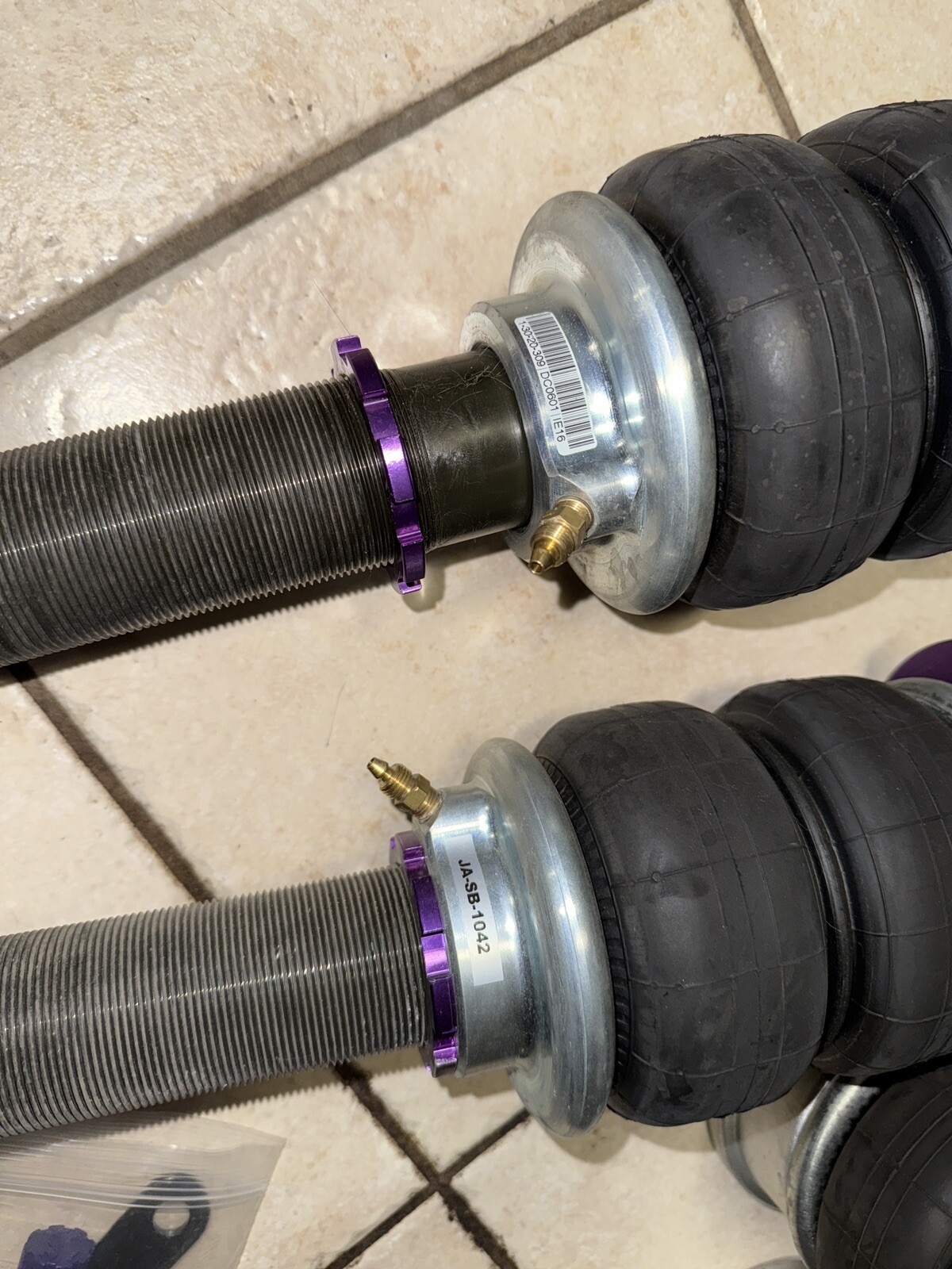 D2 Racing Air Struts for 2015-2021 Mercedes-Benz C63 AMG S(D-ME-07-4-ART)