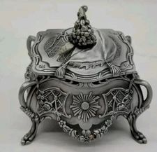 Sankyo Music Box Musical Box Emboss Alloy Metal Music Box Wind Up and Movement