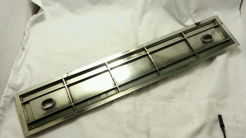 Buick Electra Park Avenue Estate 1977-1978 asiento trasero tirar correa moldura Foto 3 de 4