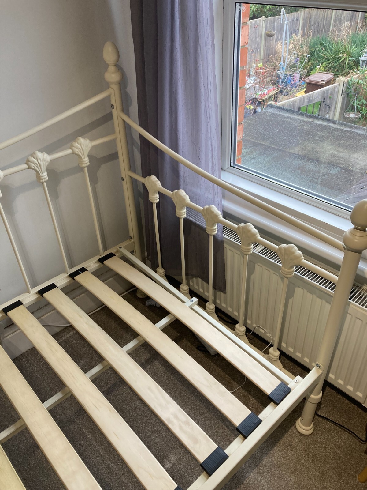 Julian Bowen Versailles Day Bed with trundle guest bed and two