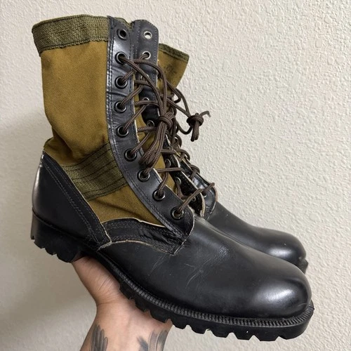 VINTAGE Military US ARMY JUNGLE BOOTS - SIZE 10W MADE IN KOREA