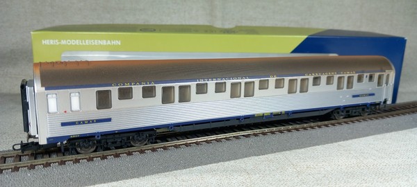 Heris 16102 Coche camas Renfe tipo P inox con techo envejecido en OVP