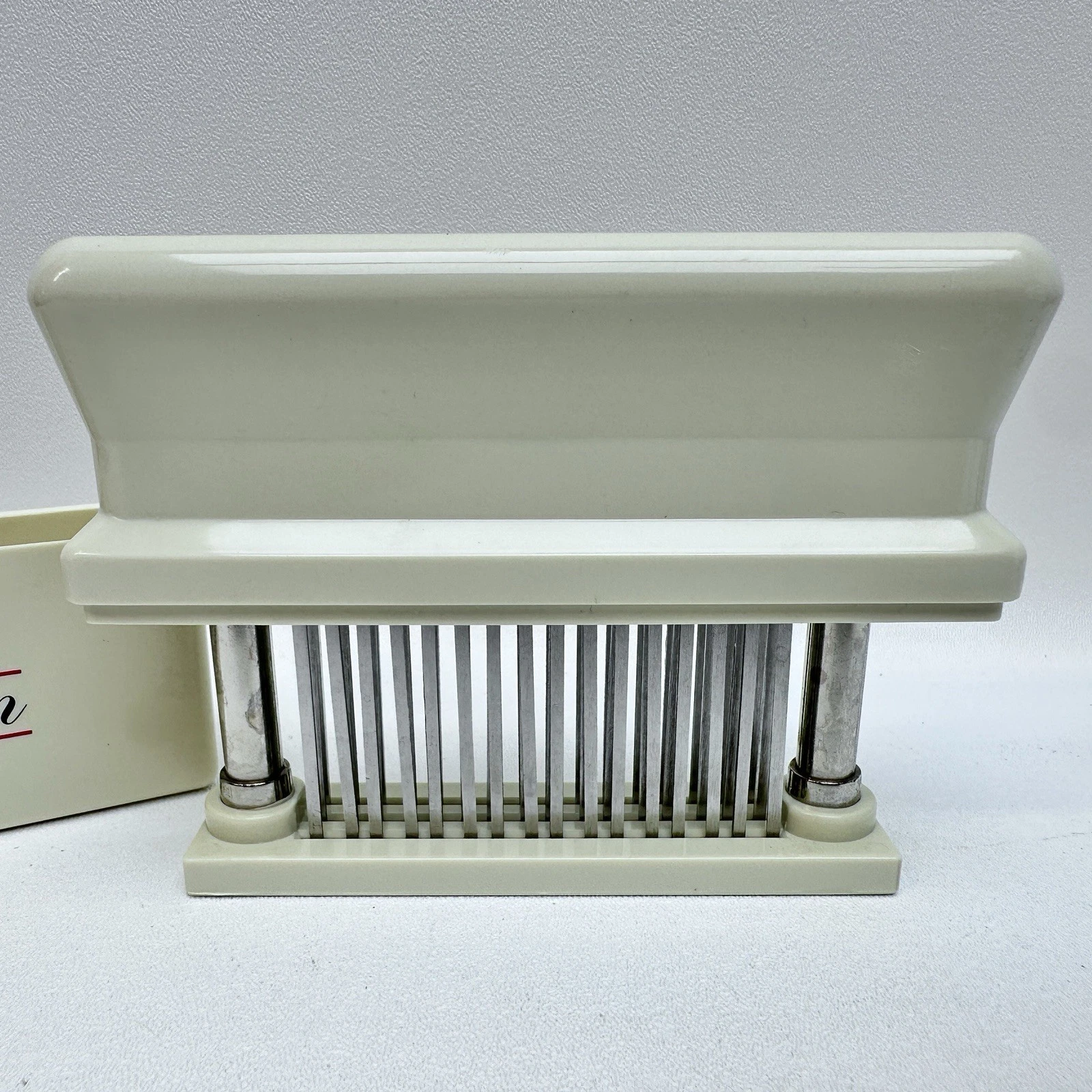 Mr. BAR-B-Q Premium Meat Tenderizer - 48 Blade - Double Spring - with Cover
Opens in a new window or