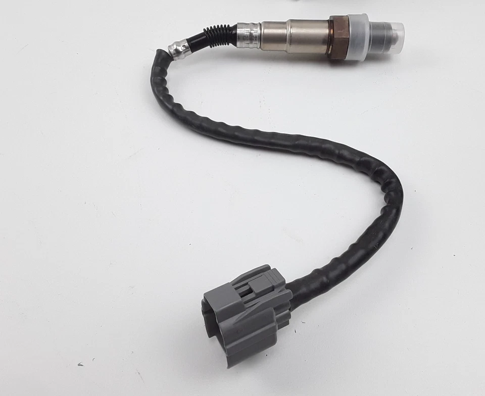 Oxygen sensor fits Honda Odyssey 1999 - 2001 and Prelude 1992 - 1996. - Image 3 of 4