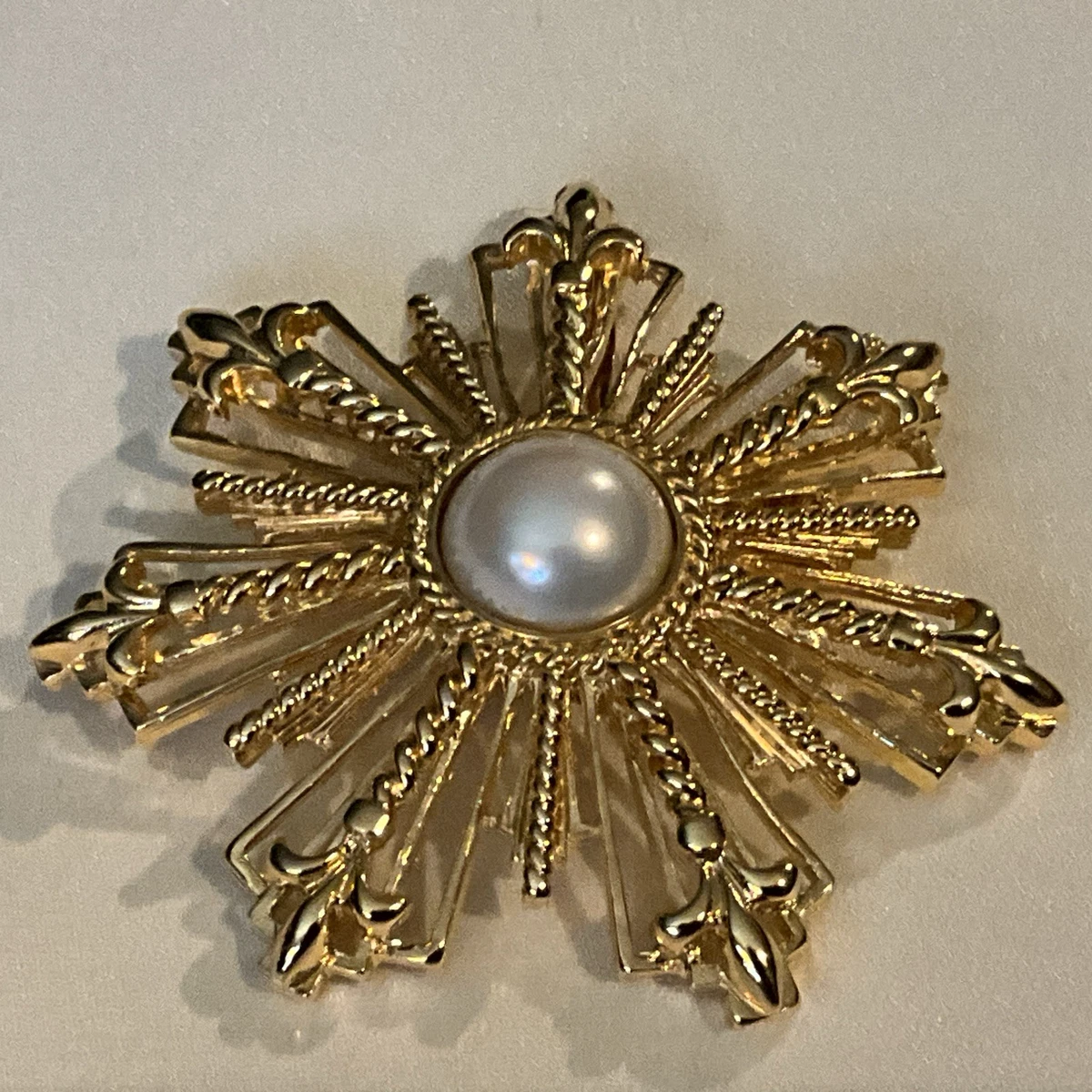 ST JOHN Jewelry Indiana Vintage Designer Costume Pins & Brooches