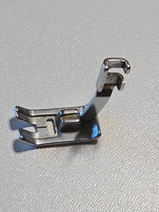 PFAFF 1212 Standardnähfuß für Nähmaschine PFAFF Serie 11xx / 12xx