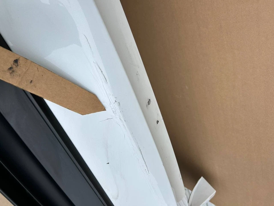 2024 Tesla Model 3 Rear Bumper Fascia Cover Assembly 1789901-00-A /broken - Image 4 of 4