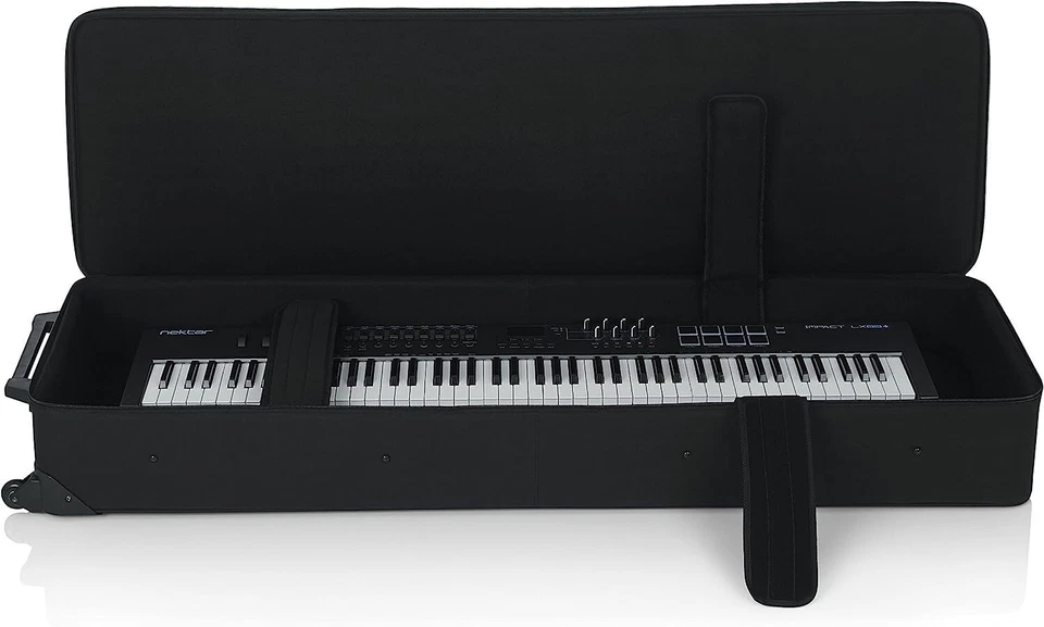 Gator Rolling Keyboard Case for 88 Note Keyboards and Electric Pianos (GK-88) - Image 3 of 4