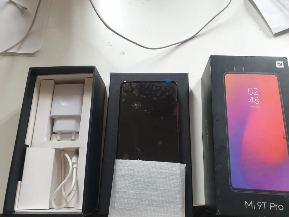 Xiaomi Redmi 9T - 128Go - ecran et cache batterie neuf, photo 3 sur 3