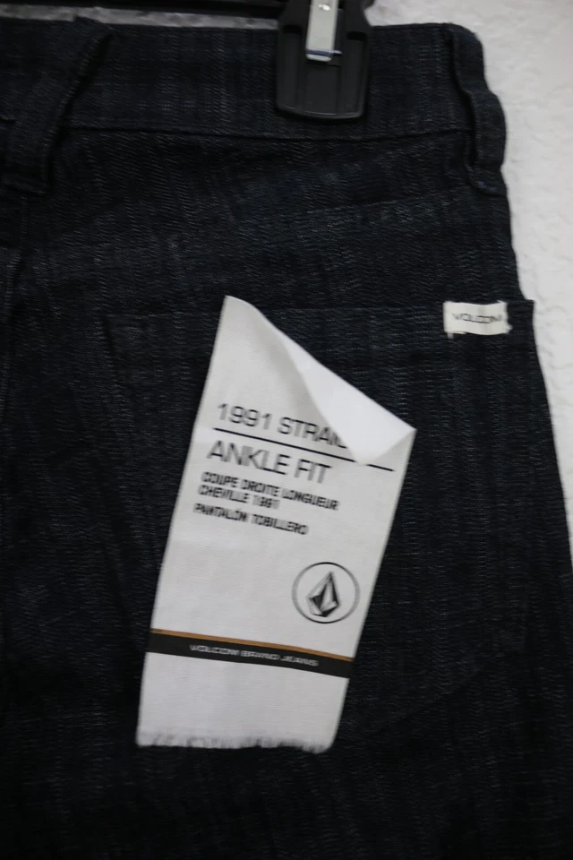 NEW Volcom Brand Jeans 1991 Straight Ankle Fit Girl's Size 0 x 27 - Image 3 of 4