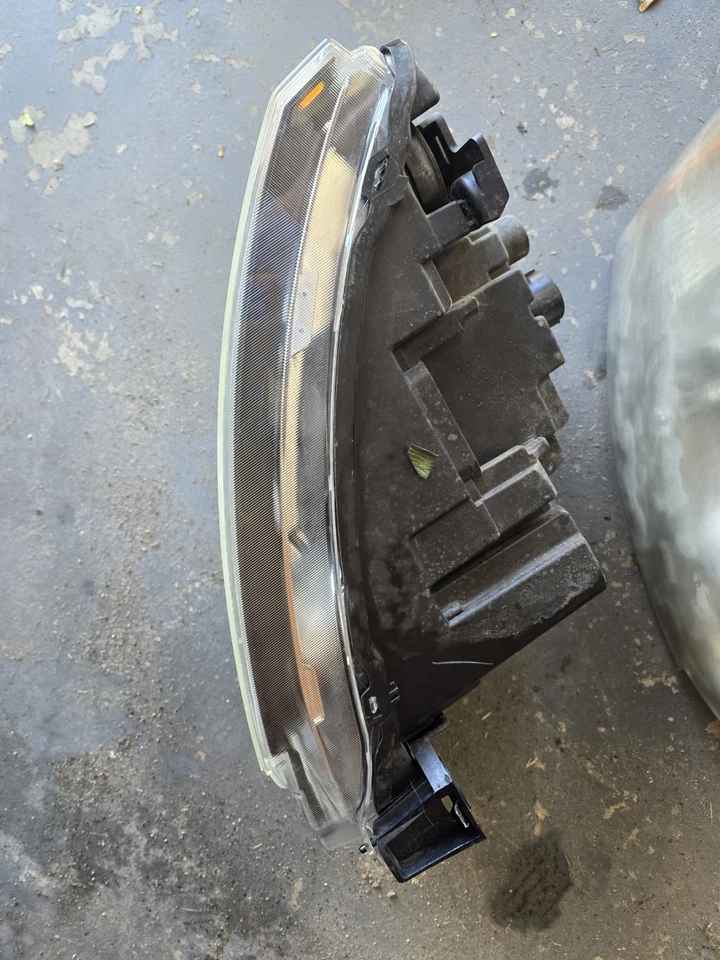 Faróis de halogênio laterais para motorista e passageiro Land Rover LR4 2010 - 2013 fabricante de equipamento original L8467 - Imagem 3 de 4