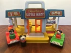 Vintage Fisher Price Little People Little Mart #2580