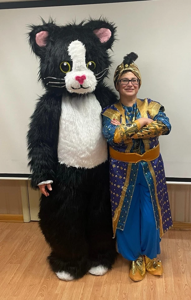 Lindo Disfraz de Gato Mascota Vestido Elegante para Hombre Mujer Foto 2 de 3