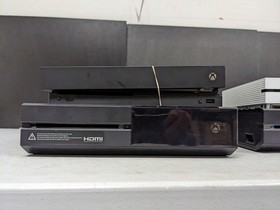 Lot of Microsoft Xbox One Consoles (For Parts/Repairs)