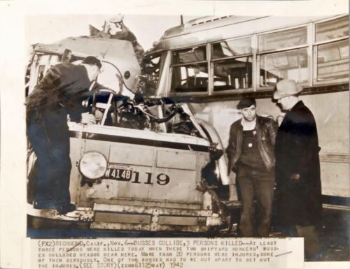 Werftbusse kollidieren 3 getötet Richmond CA Associated Press AP Foto 8x10 1942 - Bild 1 von 2
