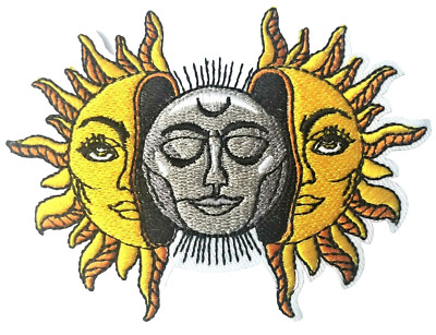 Sonne Mond Astrologie Mann Alien im Mond surreal magisch Bügelbild bestickt Patch 