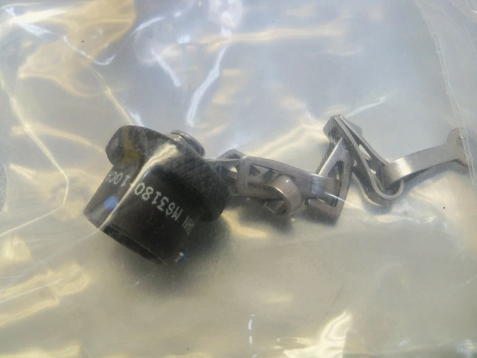 Glenair ms3180-10ca Circular MIL Spec Cap w/sash chain Size 10 Lot of 2 - Image 2 of 3