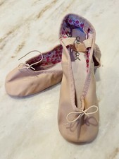 NIB Capezio Daisy Ballet Shoes 205 Pink Women/Youth 5.5 Narrow Drawstring