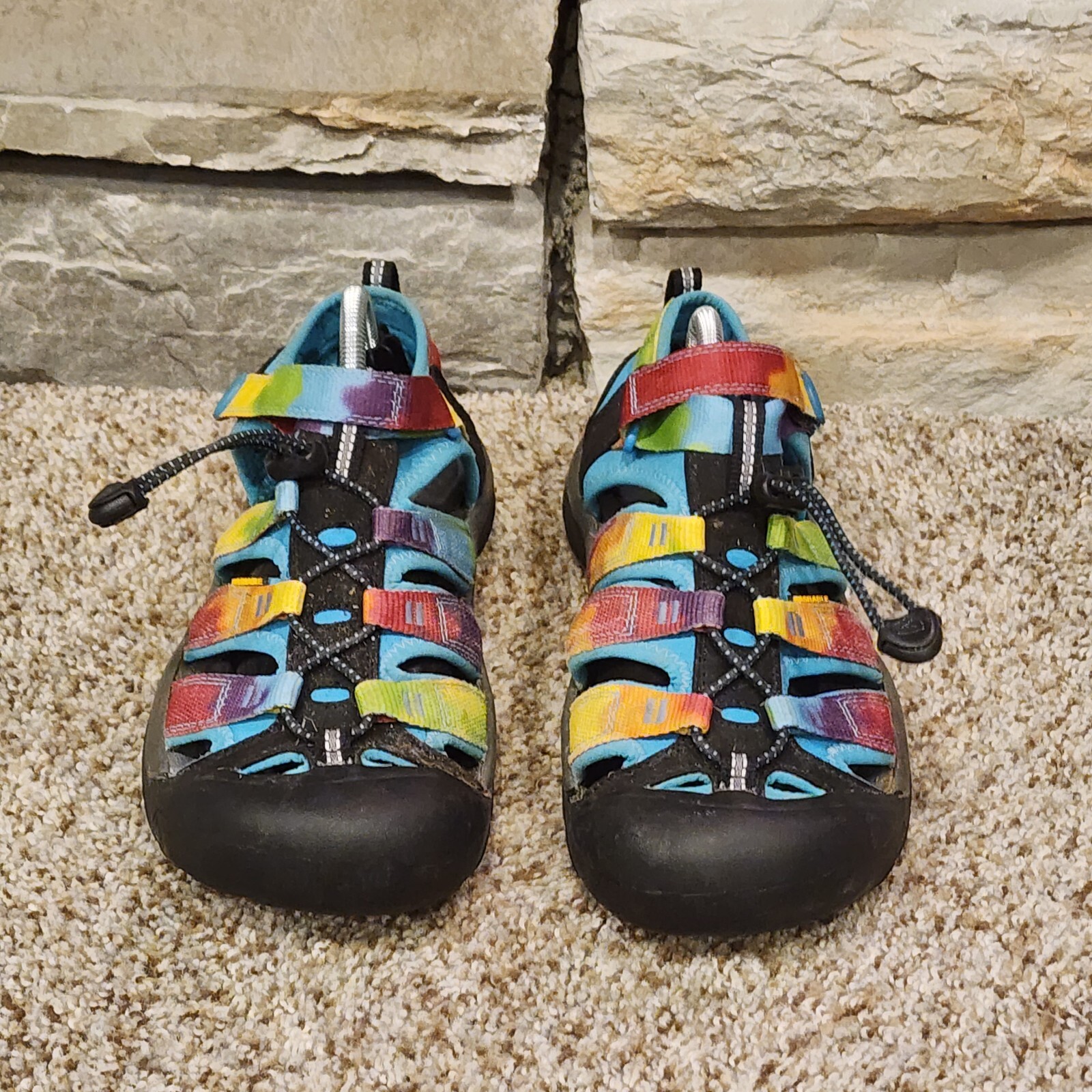 Sandali sportivi impermeabili KEEN Newport retrò tie arcobaleno da donna taglia 6