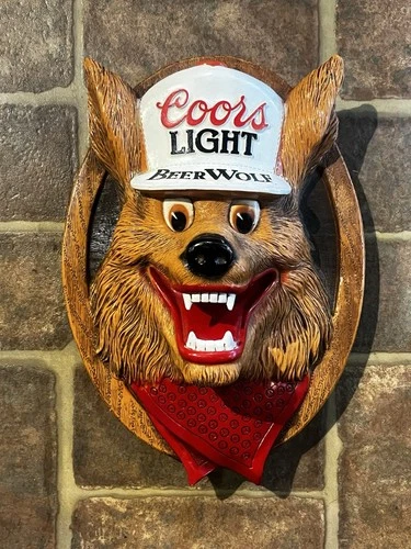 VINTAGE COORS LIGHT BEER WOLF 3-D WALL ADVERTISING SIGN - MAN CAVE