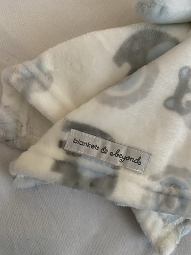 Blankets & Beyond Elephant Fleece Comfort Blankie Doudou Blue White Pattern 34cm - Picture 7 of 10