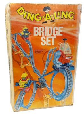 Ding-A-Ling - Bridge Set w/ 4 Robot Figures   Vintage 1971 Topper Toys Playset