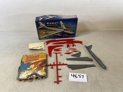 Comet Boeing B-47 Stratojet Model Plastic Plane Vintage 4E57
