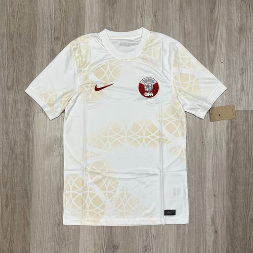 Nike Qatar National Team White Red Gold World Cup Soccer Jersey Men’s Size SMALL