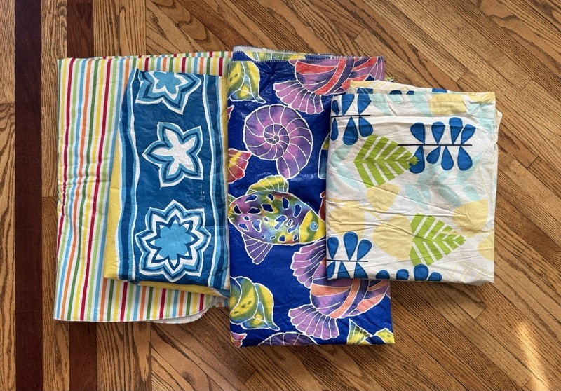 4 Colorful Vinyl Tablecloths!  Perfect for outdoors