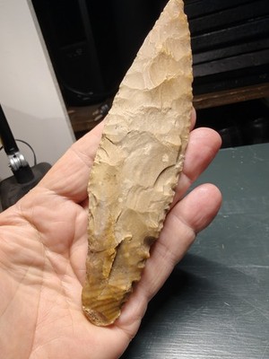 Mayan Stemmed Macroblade ~2250 to 1200 B.P or  250 B.C. and A.D. 900.  