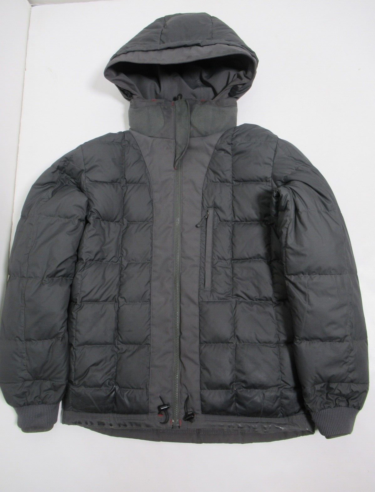 Patagonia Men's Wanaka Down Jacket Grey W/Class… Gem
