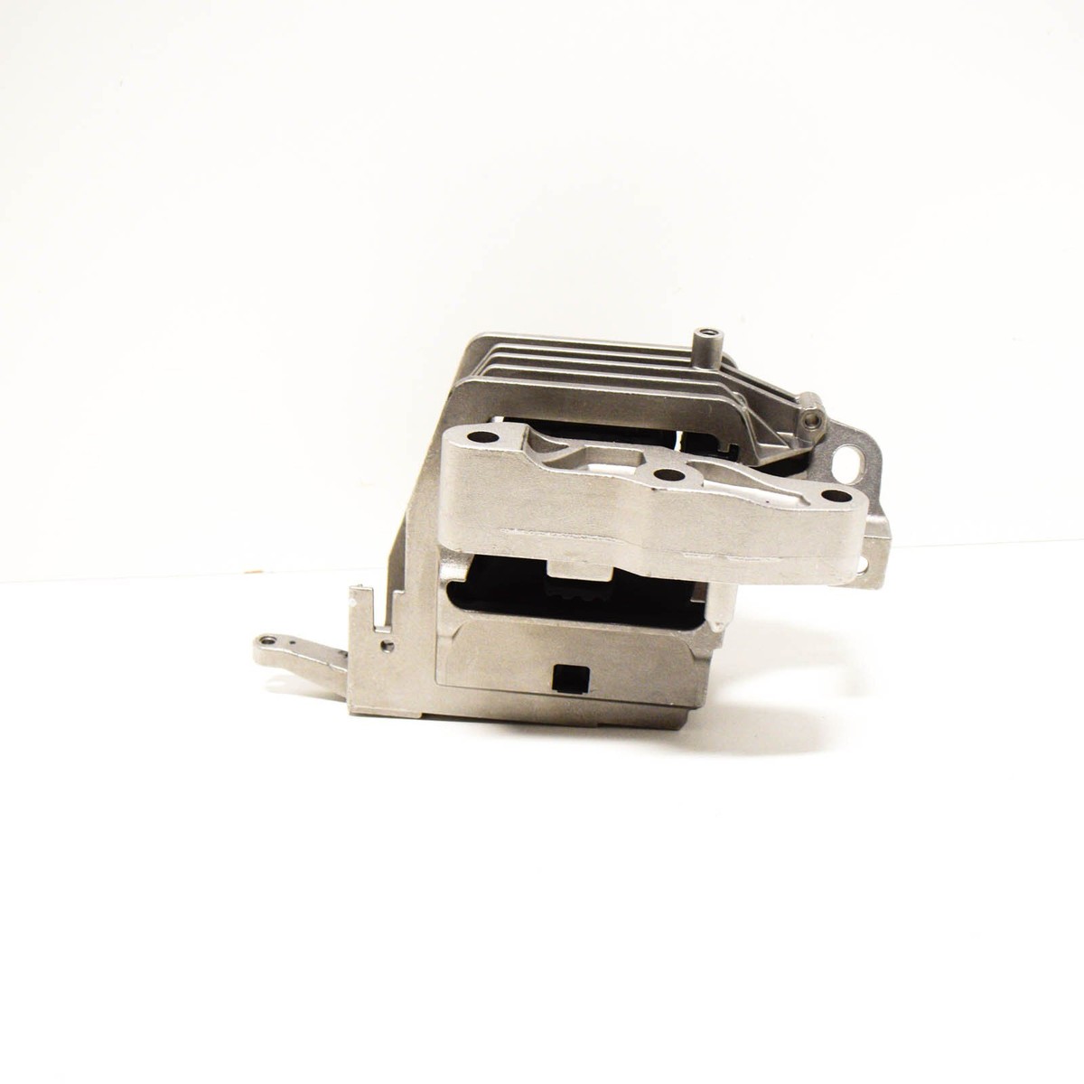 BMW X1 F48 Left Side Engine Mount 22118835566 8835566 New Genuine  