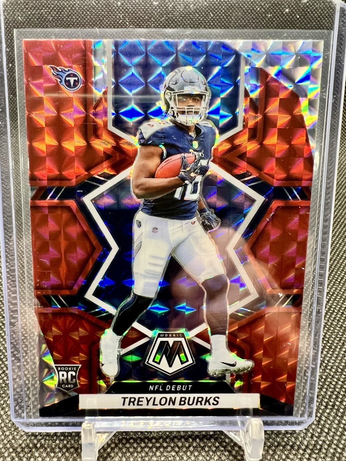 2022 Panini Mosaic TREYLON BURKS Red Rookie Prizm NFL Debut - TITANS RC #279