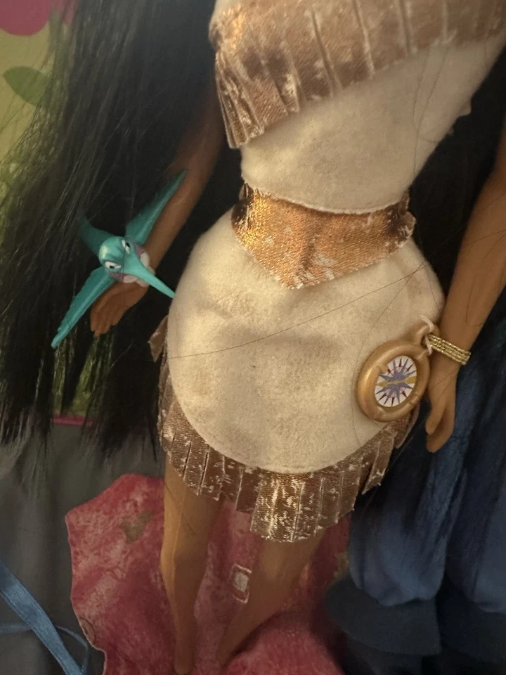 Vintage 1995 Disney Pocahontas And John Smith Dolls, - Image 4 of 4